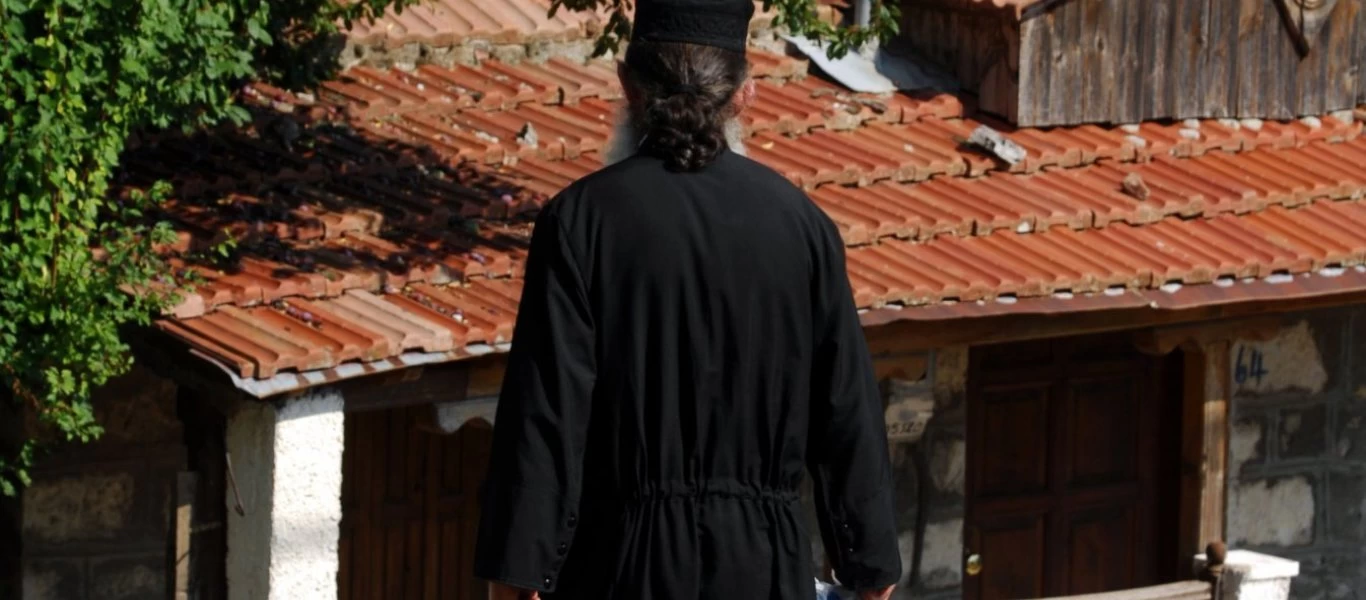 Φάρσαλα: Αποφυλακίστηκε ο ιερέας που είχε καταδικαστεί για υπεξαίρεση - μαμούθ από το Δημόσιο